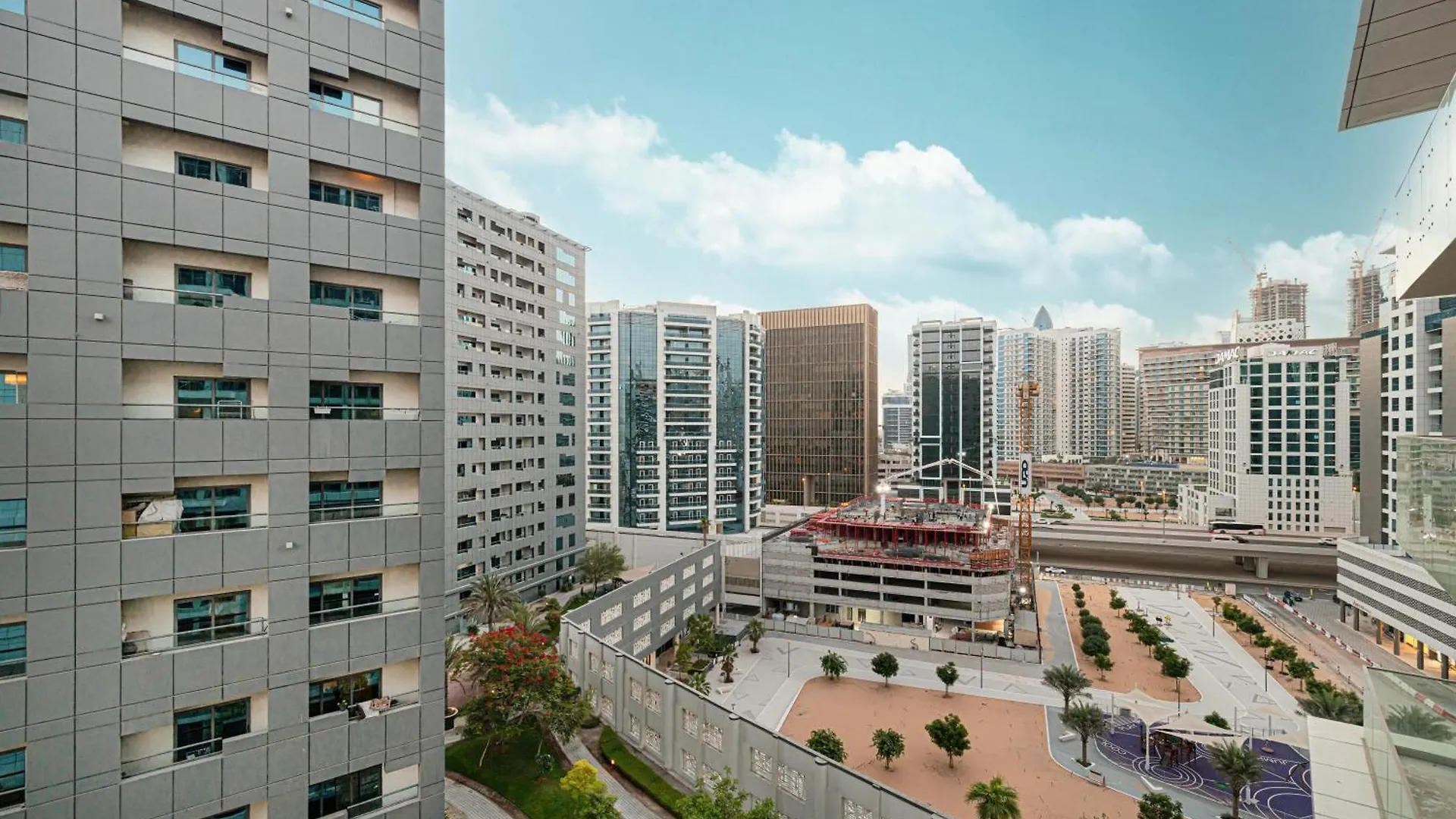 Modern 1Br In Avanti With Pool & Gym ドバイ 0*,  アラブ首長国連邦